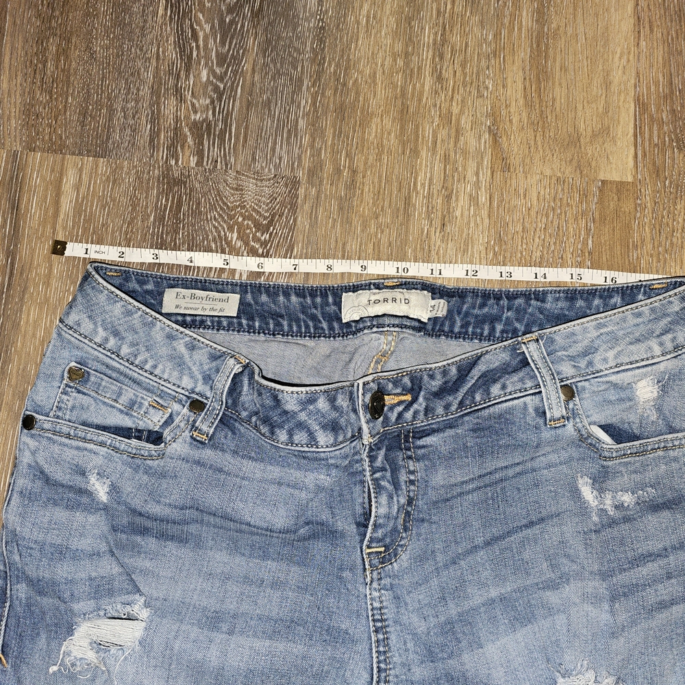 Distressed Blue Jeans - Picture 5 of 7
